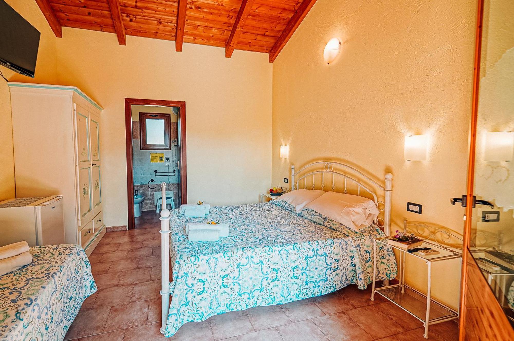 Agriturismo Rocce Bianche Guest House Arbus Exterior photo