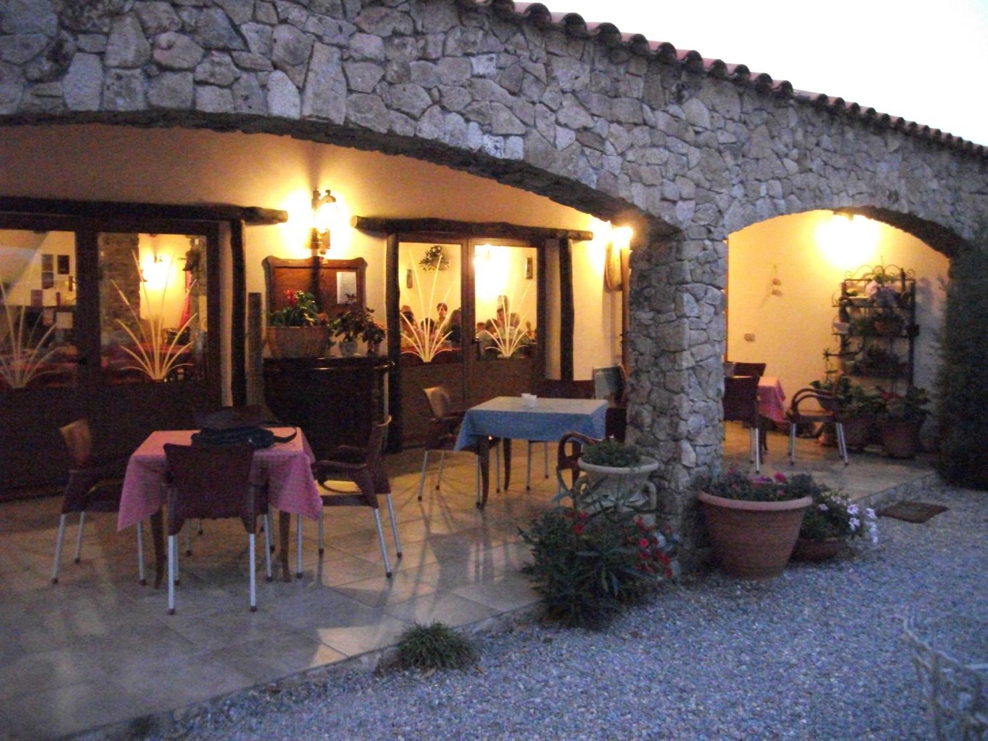 Agriturismo Rocce Bianche Guest House Arbus Exterior photo